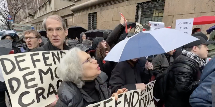 법원, 한인 영주권 대학생 추방 조치 중단 명령